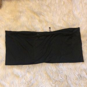 Infinity scarf with zipper pocket